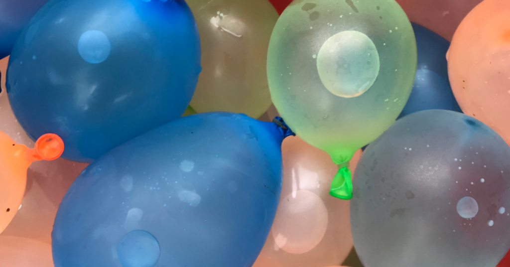 4th of july activities for kids - water balloons
